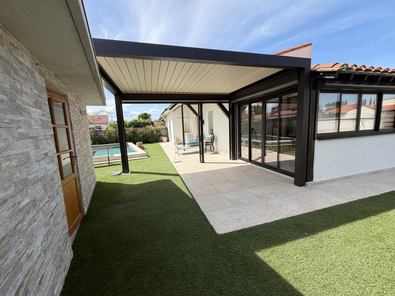 Pergola bio-climatique